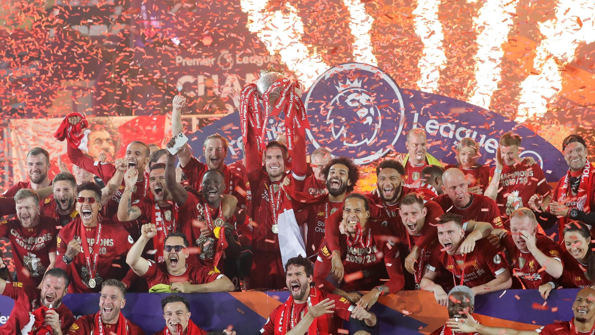 Liverpool_team_Premier_League_trophy_celebration_022722_1.jpg
